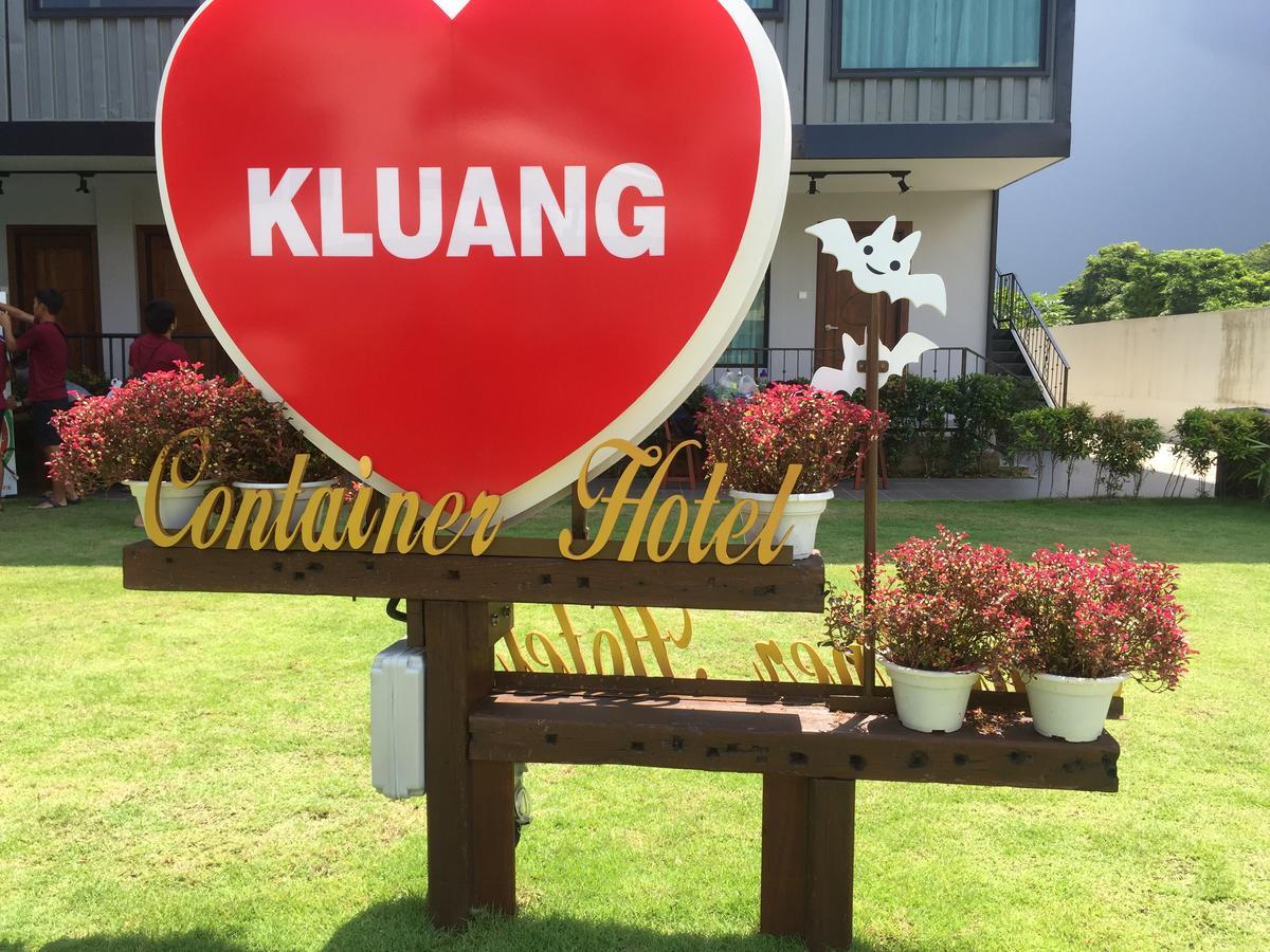 Kluang Container Swimming Pool Hotel Exterior photo